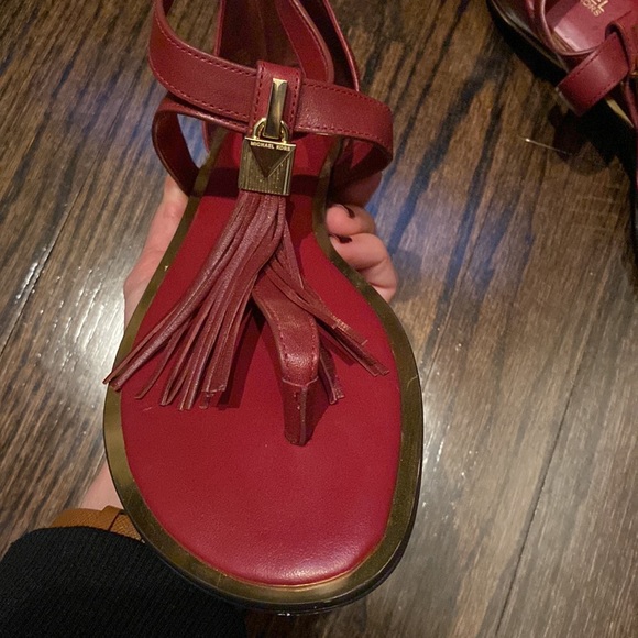 Michael Kors red sandals, never worn, size 7,5 - Picture 2 of 8